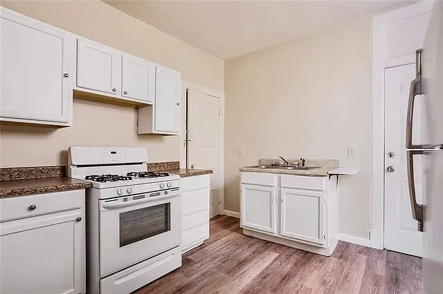 2614 Upperline St — Photo 9