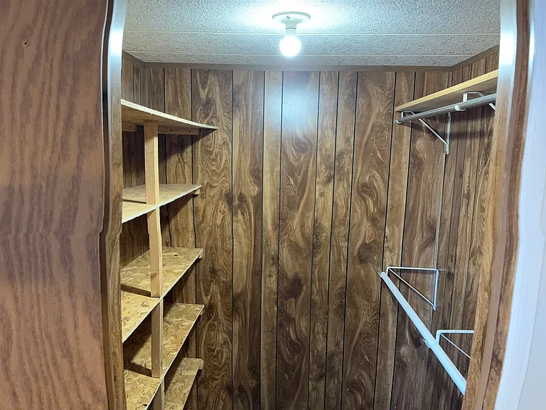 7031 Timber Rdg S — Photo 11