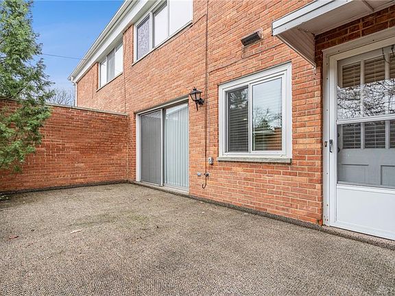 5th image of 3111 Southdale Dr