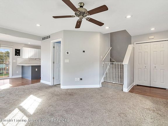 2nd image of 706 Josie Ln