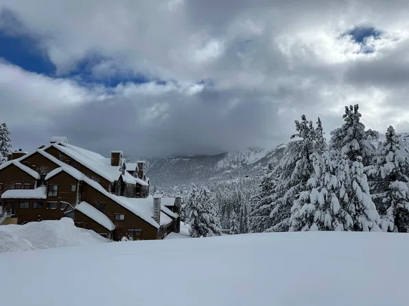 865 Majestic Pines Dr #5, Mammoth Lakes, CA 93546