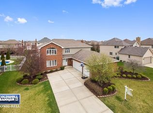 12951 Rolling Meadow Dr, Lemont, IL 60439