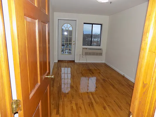 Rented by Blue Chip Real Estate Group LLC | media 25