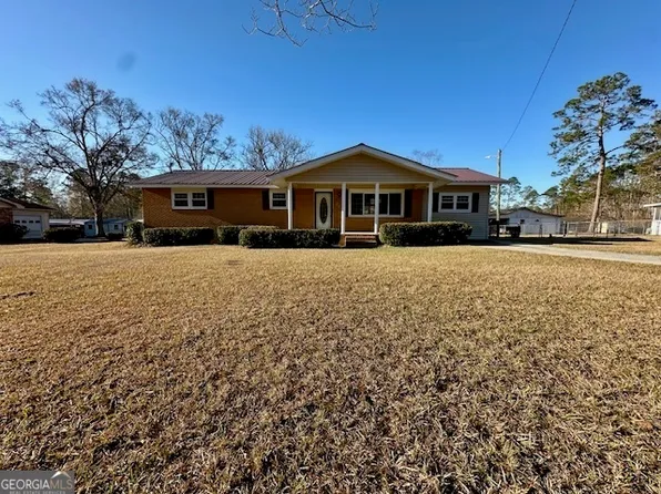98 E Brewton St, Mc Rae, GA 31055