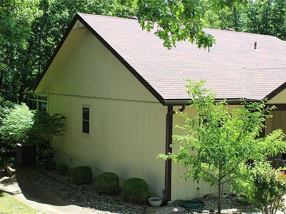 3rd image of 9 Yates Ln