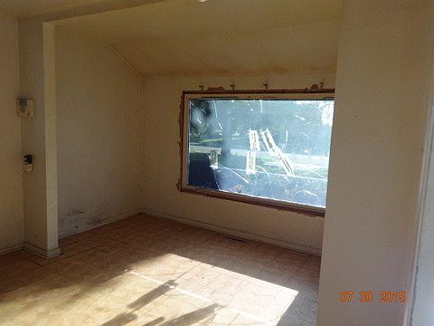 5th image of 428 Paxton Ave