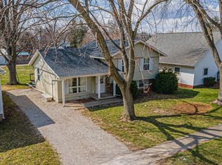 703 Grand Ave, Lincoln, IL 62656