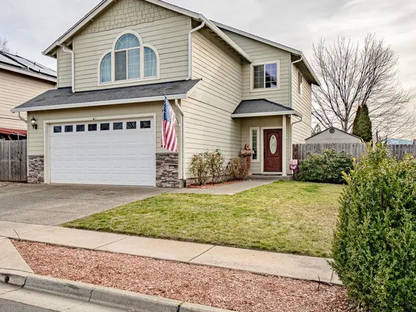 847 Virginia Dr, Central Pt, OR 97502