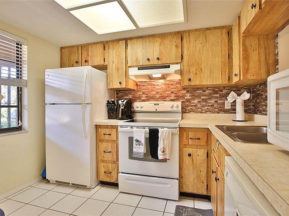 3rd image of 2808 60th Ave W APT 705