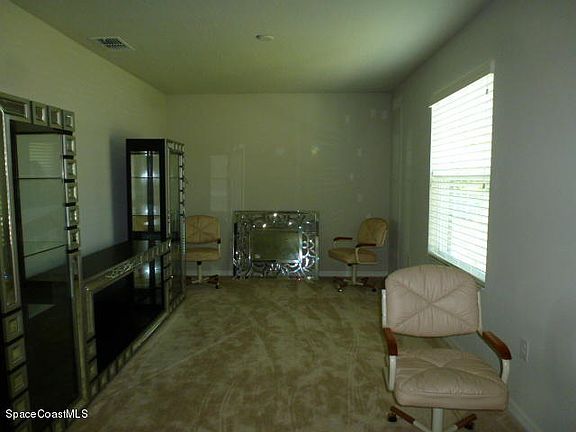 3rd image of 1079 Grandeur St SE