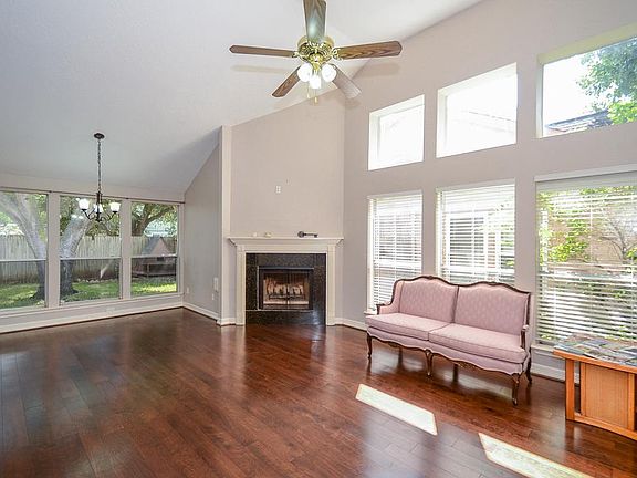 3rd image of 16939 Tranquil Dr