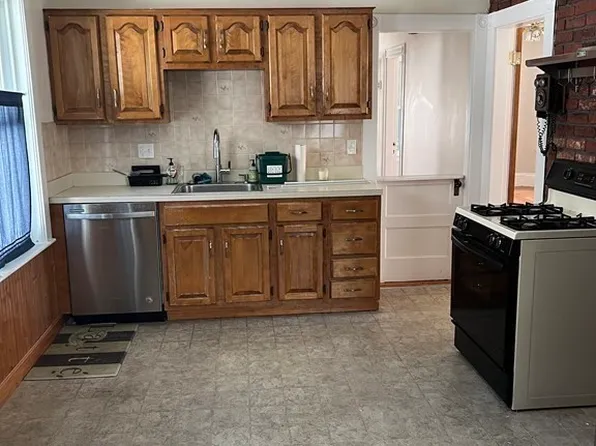 16 Sullivan Rd, Cambridge, MA 02138