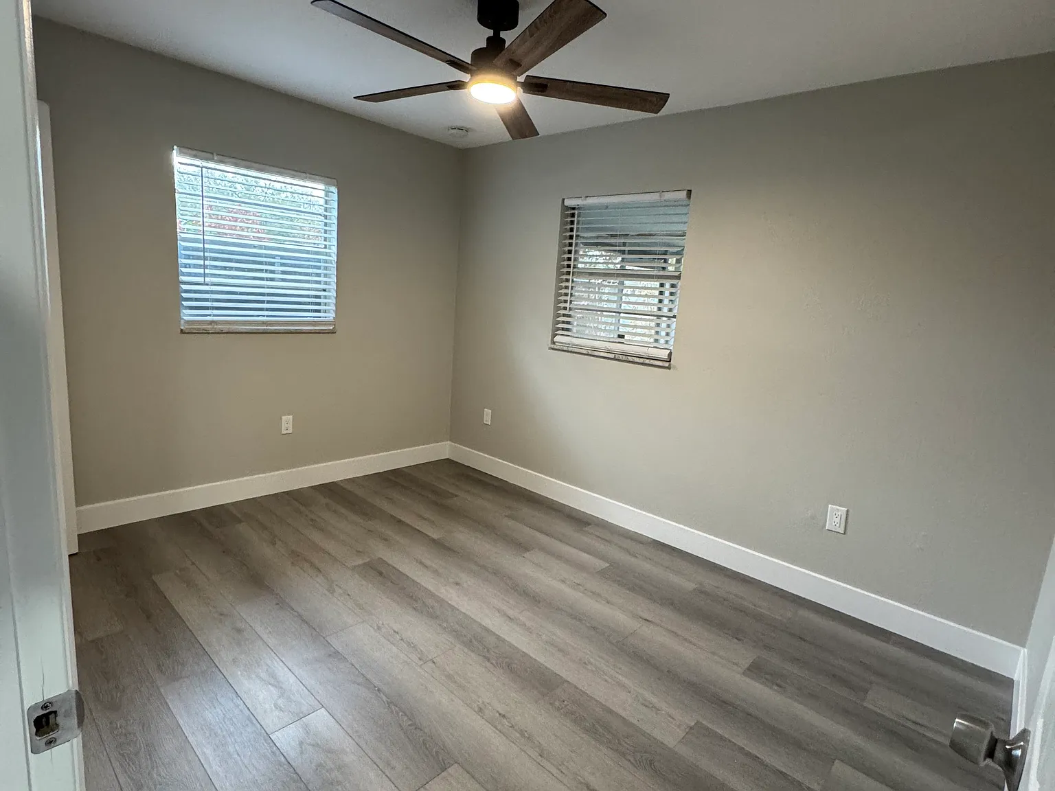 3 bed, 1077 sqft, $2,000 — Photo 4