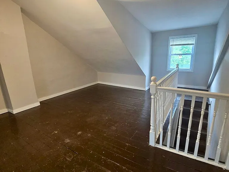 107 Mulberry St — Photo 18