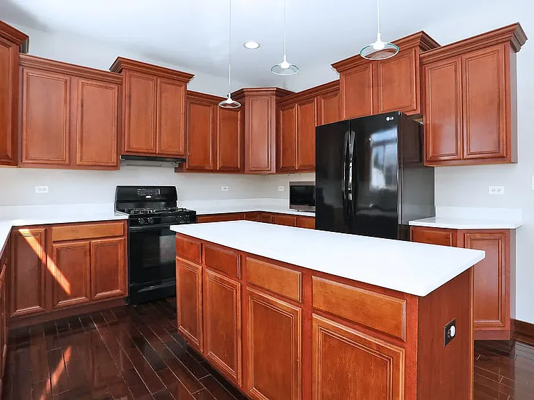 829 Clover Ridge Ln — Photo 10