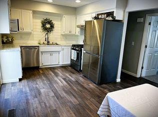 1006 S East St, Valley, NE 68064