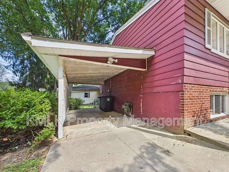 3 bed, 2.0 bath, 1544 sqft, $1,700 — Photo 4
