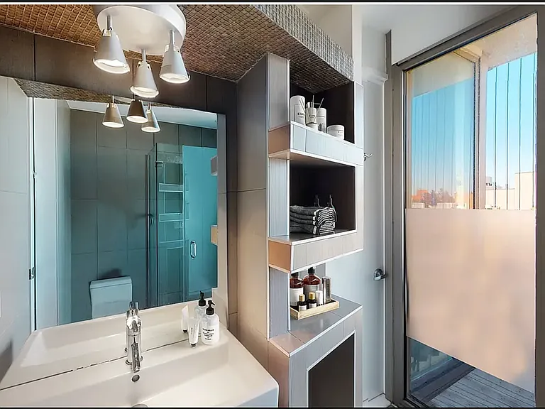 285 Driggs Ave #2 — Photo 8