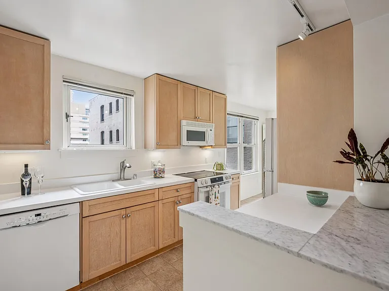 1483 Sutter St #608 — Photo 5