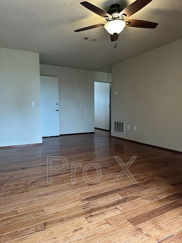 2 bed, 1.0 bath, 750 sqft, $795 — Photo 4