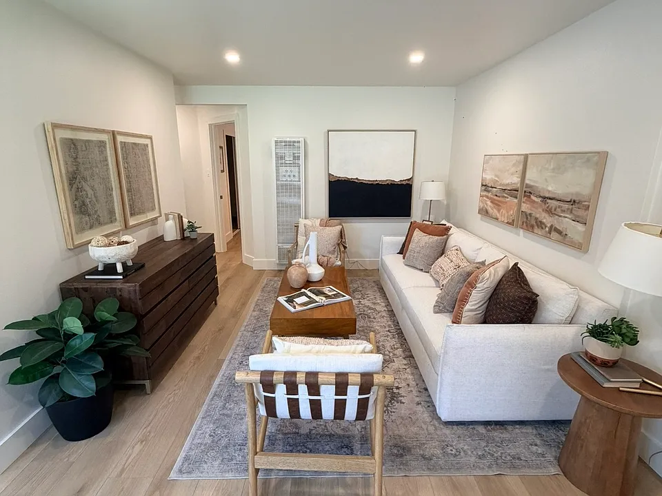 00-15501 Pasadena Ave #8