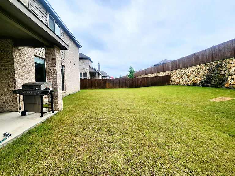 1024 Timber Ridge Dr — Photo 12