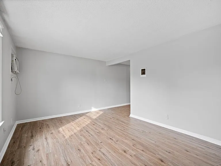 703 Power St — Photo 6