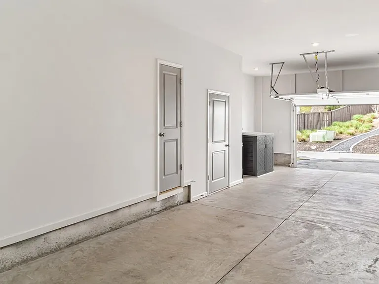 916 Brees Ct — Photo 25