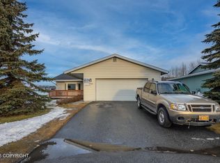 9260 Aphrodite Dr, Anchorage, AK 99515