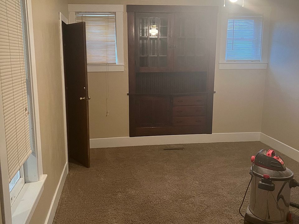1st image of 1116 Lake Ave