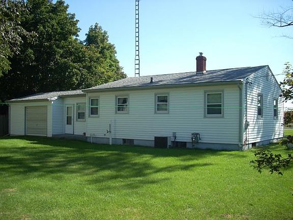 3rd image of 25140 Redfield St