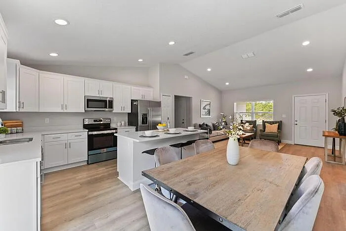 2220 SW 169th Pl — Photo 8