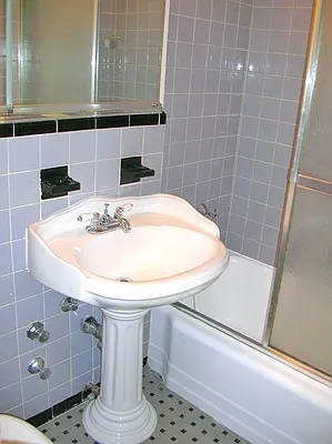 Rented by City Connections Realty | media 18