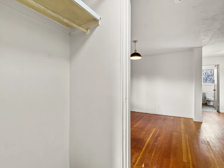 7015 N Greeley Ave #B — Photo 39