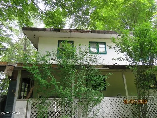 118 Robinson Rd, Greentown, PA 18426