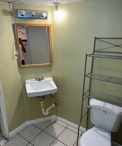 239 E Commonwealth Ave #B — Photo 4