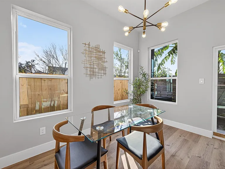 4115 Yale St — Photo 17
