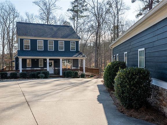 2nd image of 1120 Bay Dr