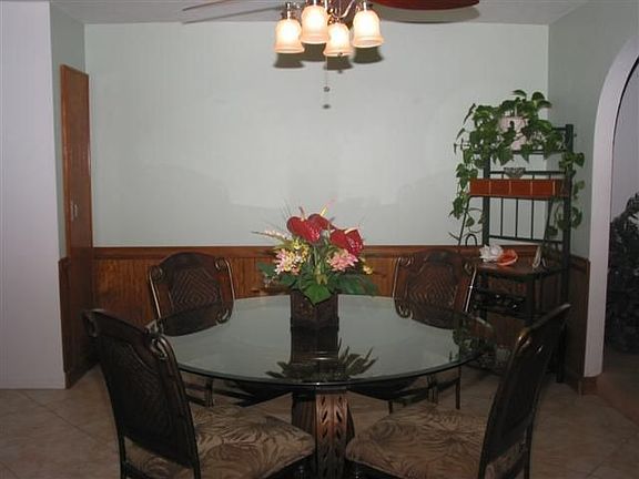 Family Kitchen Dining