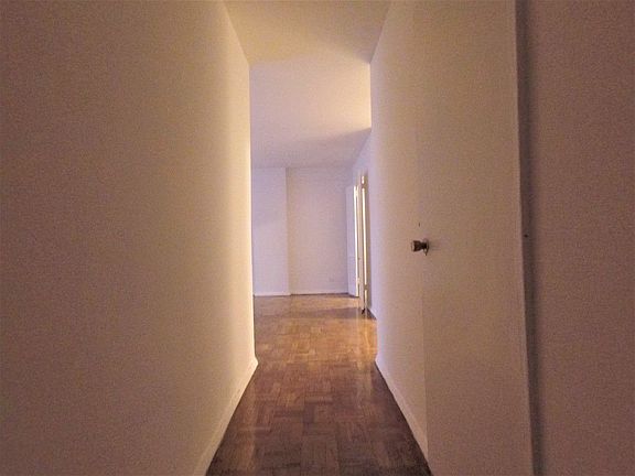 5th image of 325 E 54th St Frnt 1