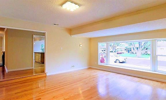 3rd image of 692 Salberg Ave