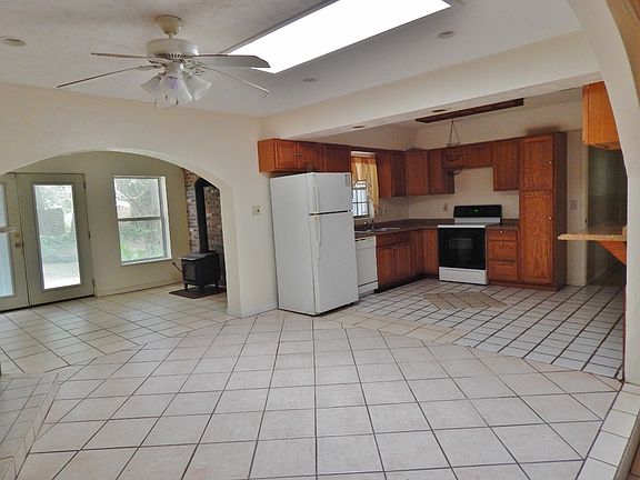 4th image of 5226 NW 31st Ave