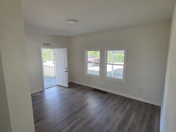 5th image of 2038 Gephart Rd