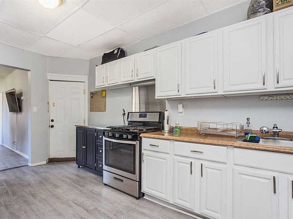 4th image of 50 Saint Pauls Ave APT 2R