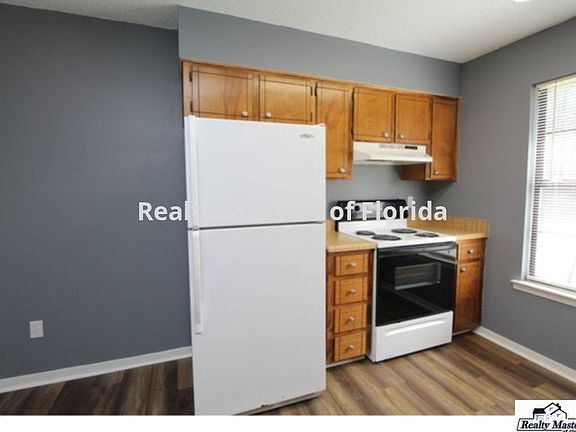 5th image of 2995 Junction Dr #0