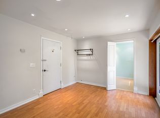 529 E 9th St, North Vancouver, BC V7L2B6