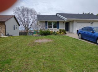 806 Phasianus St, Green Bay, WI 54311