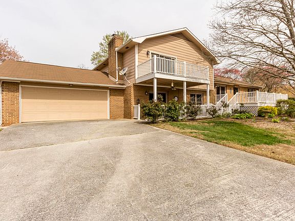 5th image of 10608 Farragut Hills Blvd