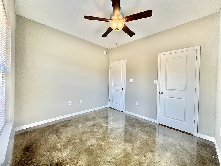 4307 Holcomb Dr #383 — Photo 9
