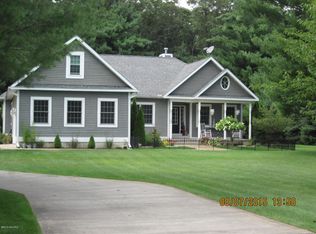 79 Woodview Dr, Muskegon, MI 49442